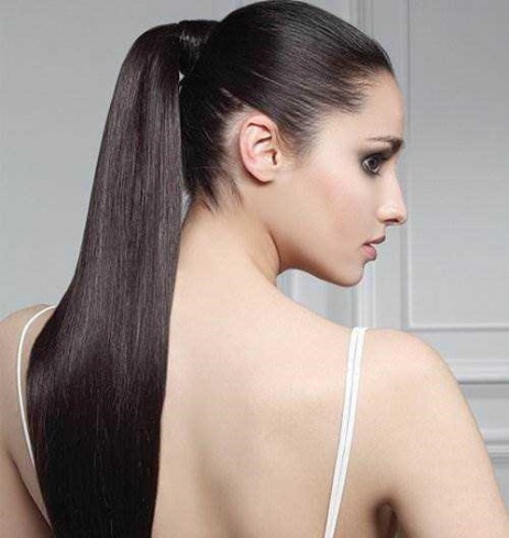 Modello hair extension a Ferrara
